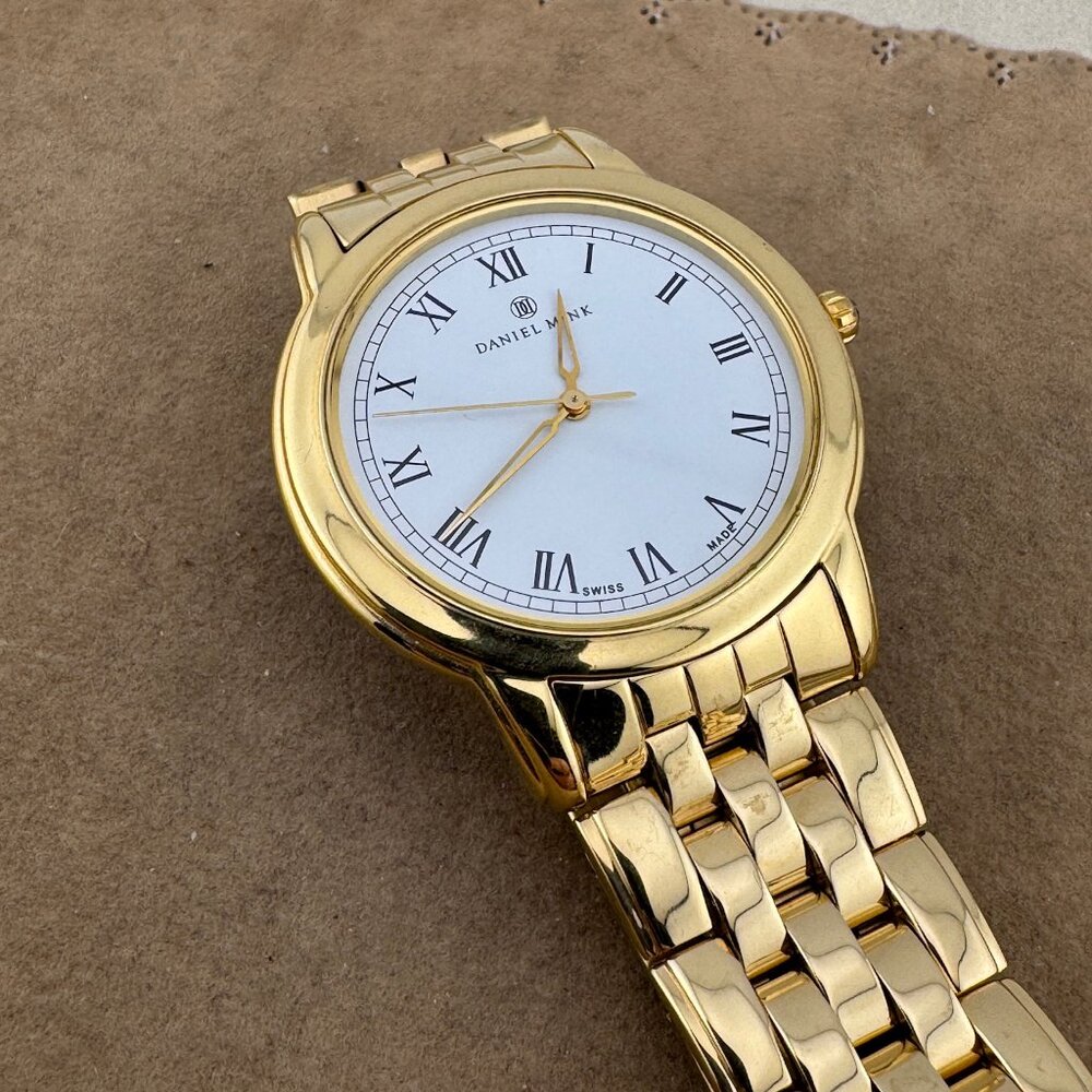 Stunning vintage Daniel Mink Swiss made luxury watch elegantly styled mans watch
